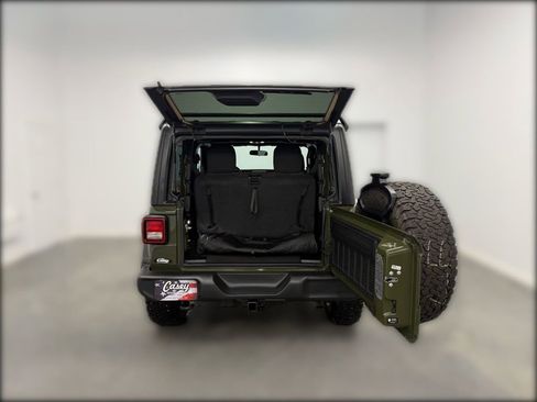 Used 2023 Jeep Wrangler Sport S image 9