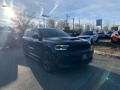 Used 2025 Dodge Durango GT image 8
