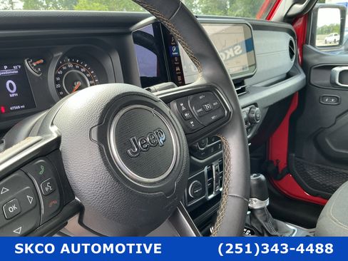 Used 2024 Jeep Wrangler Unlimited Sport AWD/4WD image 29