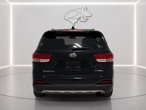 Used 2017 Kia Sorento EX AWD/4WD image 4
