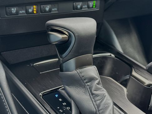 New 2024 Lexus ES 300h w/ Premium Package image 14