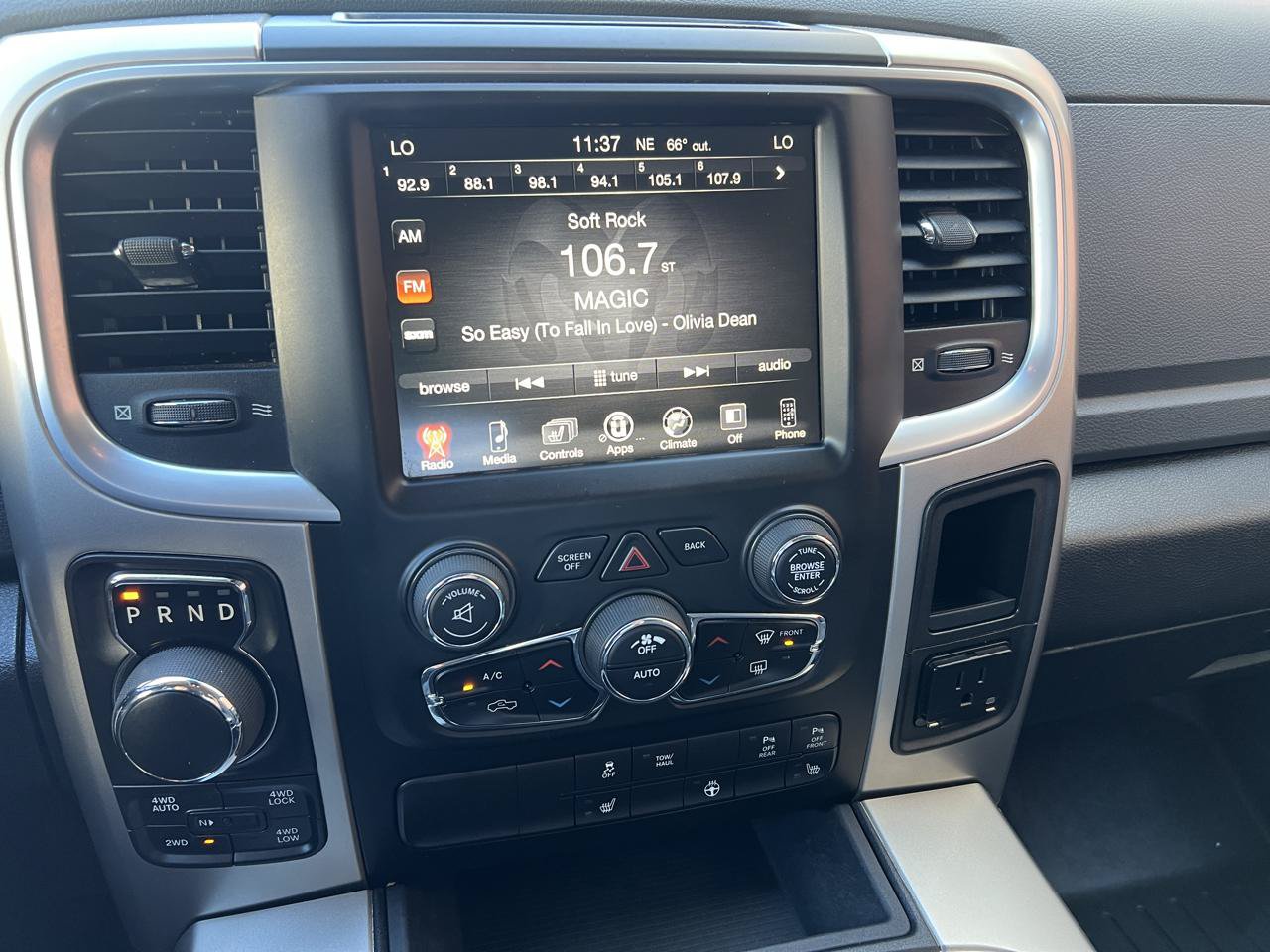 Used 2017 RAM 1500 Big Horn AWD/4WD image 23