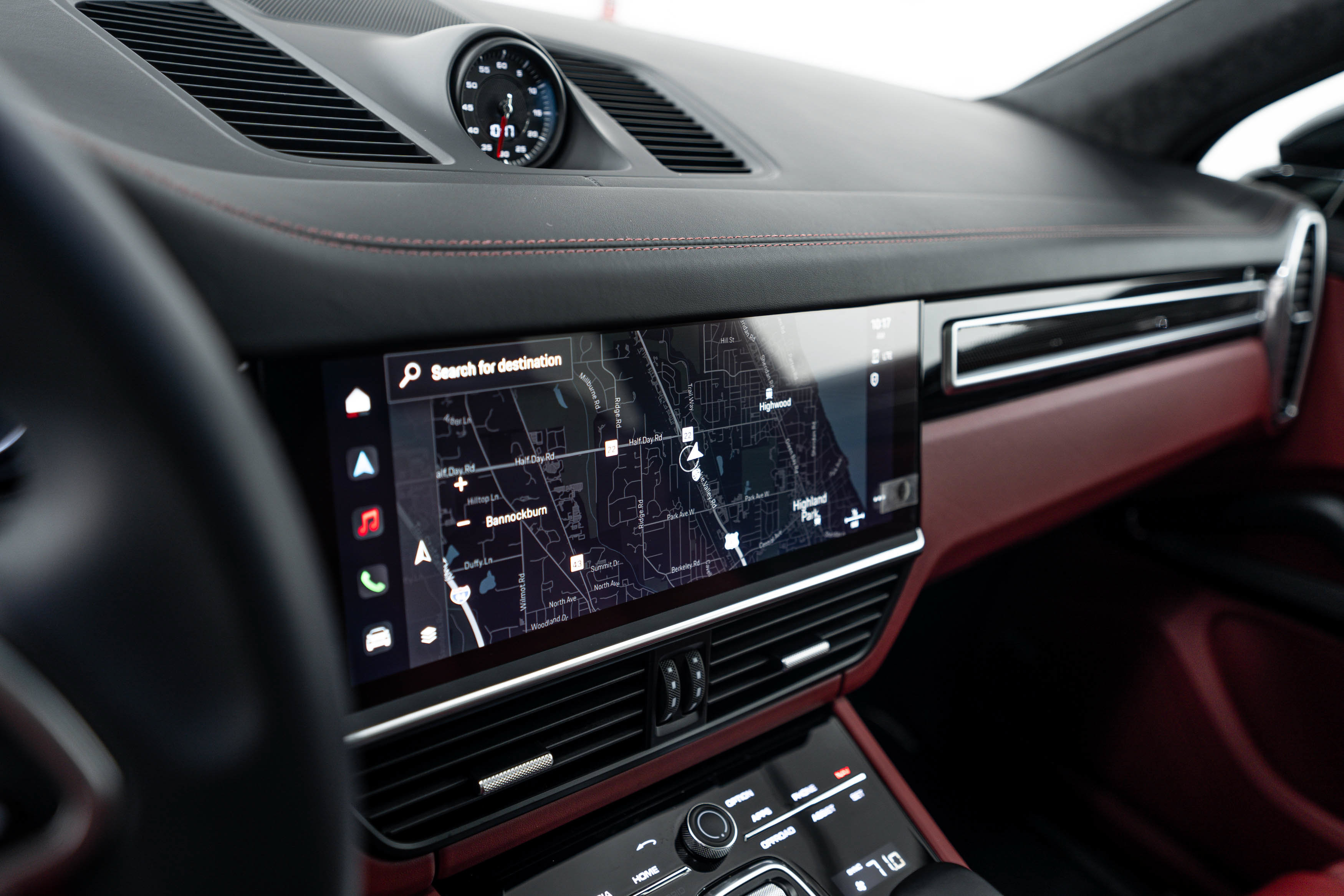 Certified 2022 Porsche Cayenne GTS AWD/4WD image 16