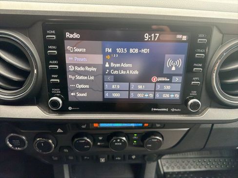 Used 2020 Toyota Tacoma TRD Off-Road w/ Technology Package image 38