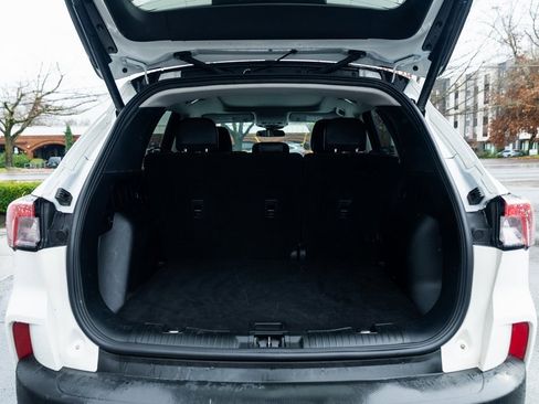 Used 2022 Ford Escape SEL w/ Technology Package image 7