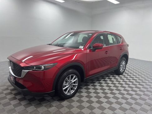 Used 2022 MAZDA CX-5 AWD 2.5 S w/ Preferred Package image 2