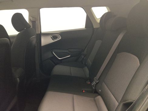 Used 2020 Kia Soul LX FWD image 18