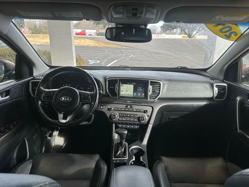 Used 2017 Kia Sportage EX w/ EX Technology Package image 9