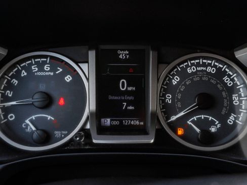 Used 2017 Toyota Tacoma SR5 image 36