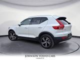 Certified 2025 Volvo XC40 B5 Core image 2