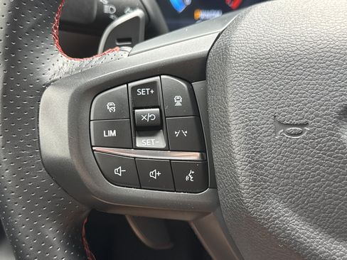 Certified 2025 Ford Ranger Raptor AWD/4WD image 16