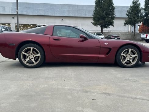 Used 2003 Chevrolet Corvette Coupe w/ Preferred Equipment Group image 8