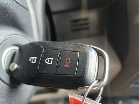 Used 2017 Ford F550 2WD Regular Cab Super Duty image 24