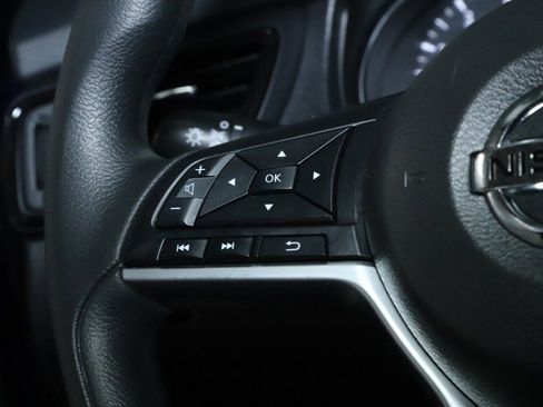 Used 2020 Nissan Rogue S image 21