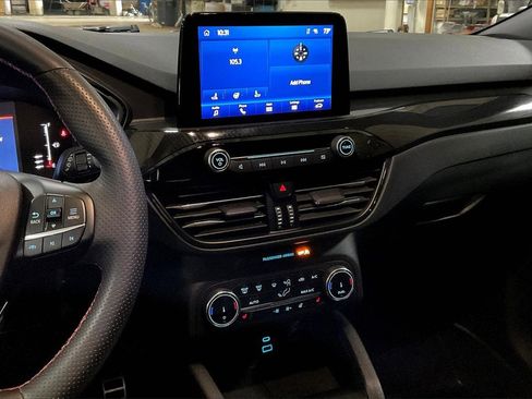 Certified 2023 Ford Escape ST-Line image 6