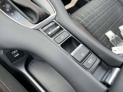 New 2025 Honda HR-V Sport image 18