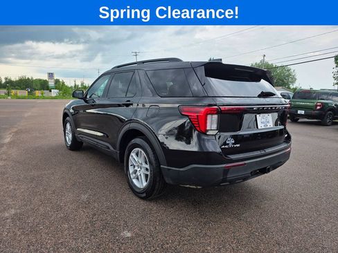 Used 2026 Ford Explorer Active AWD/4WD image 5