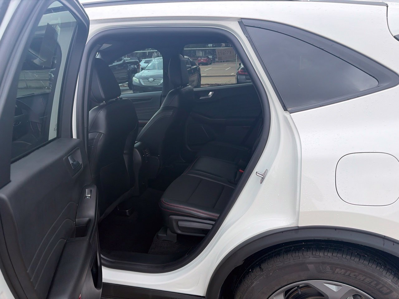 Used 2025 Ford Escape ST-Line w/ Tech Pack #1 FWD image 13