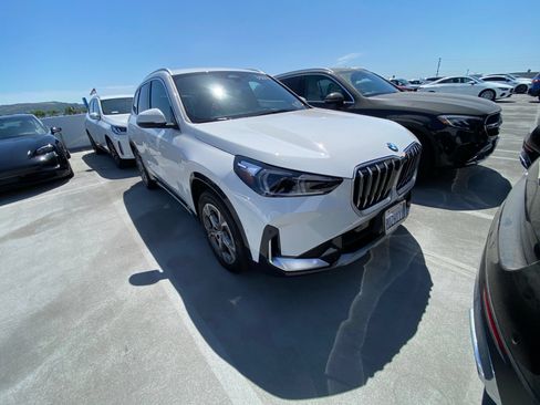 Used 2025 BMW X1 xDrive28i AWD/4WD image 2