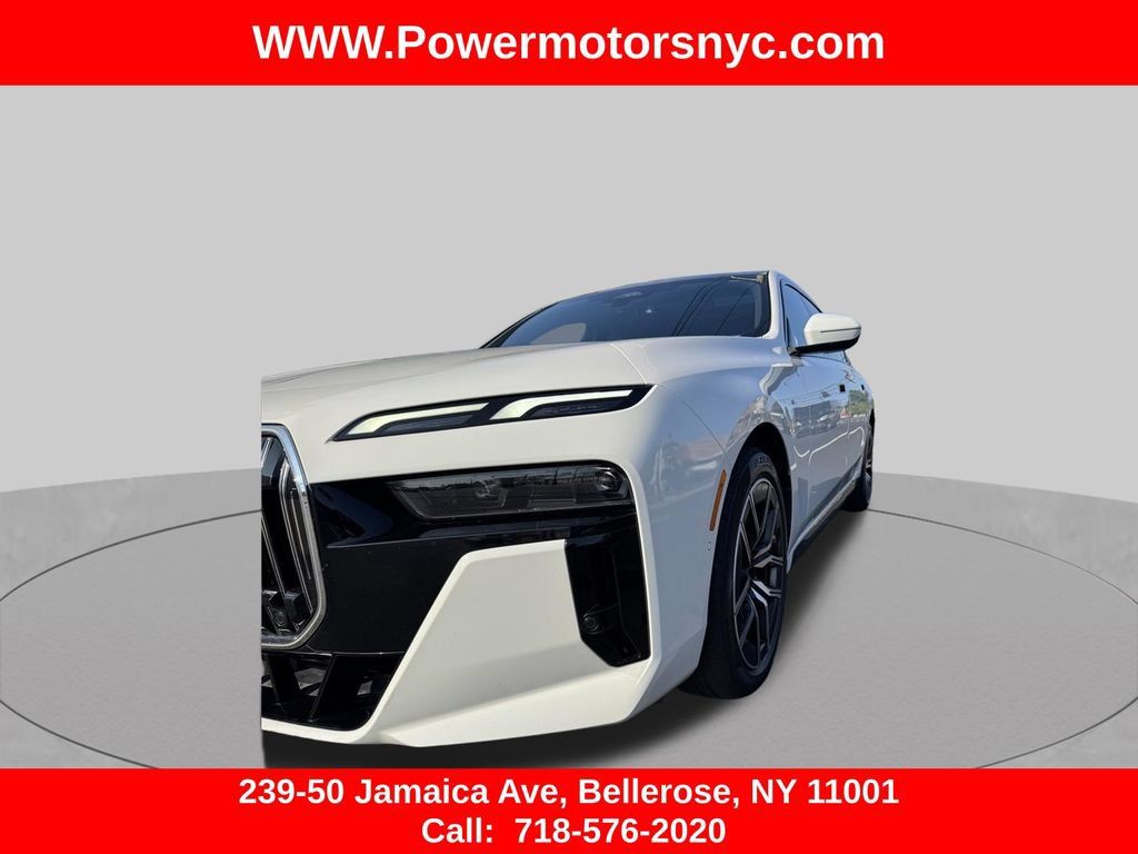 Used 2024 BMW 740i xDrive AWD/4WD image 11