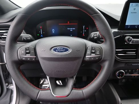 Used 2025 Ford Escape ST-Line image 23