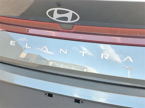 New 2026 Hyundai Elantra SE image 6