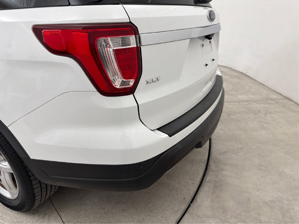 Used 2018 Ford Explorer XLT FWD image 21