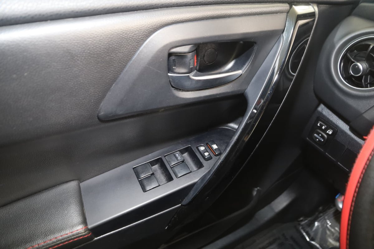 Used 2016 Scion iM FWD image 21