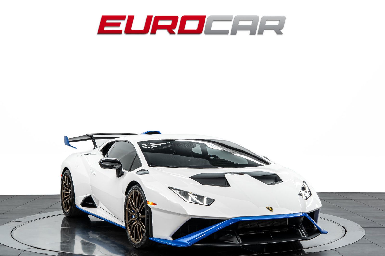 Used 2022 Lamborghini Huracan STO RWD image 7