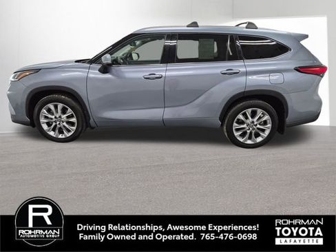 Used 2022 Toyota Highlander Limited image 3
