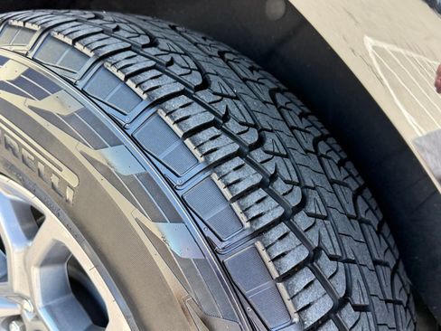 Used 2025 Ford Expedition Active AWD/4WD image 42