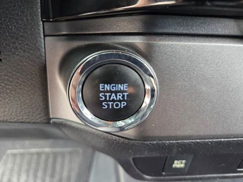 Used 2017 Toyota Tacoma TRD Sport w/ Tow Package image 13