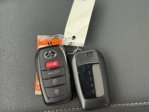 Used 2025 Toyota Camry XLE w/ Premium Package image 27