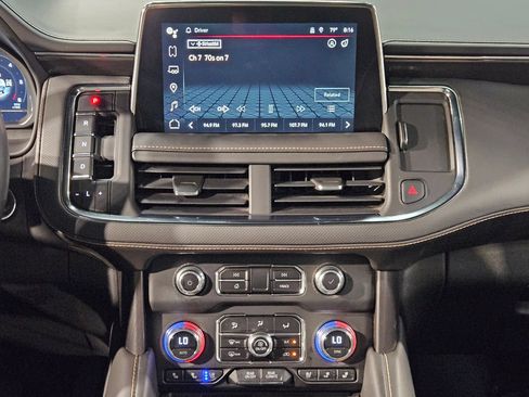 Used 2023 GMC Yukon AT4 w/ AT4 Premium Plus Package AWD/4WD image 16
