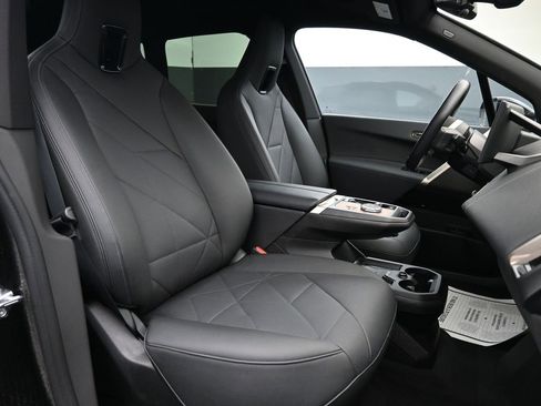 Used 2023 BMW iX xDrive50 w/ Premium Package image 27