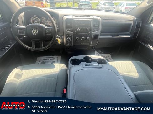 Used 2017 RAM 1500 Express AWD/4WD image 9