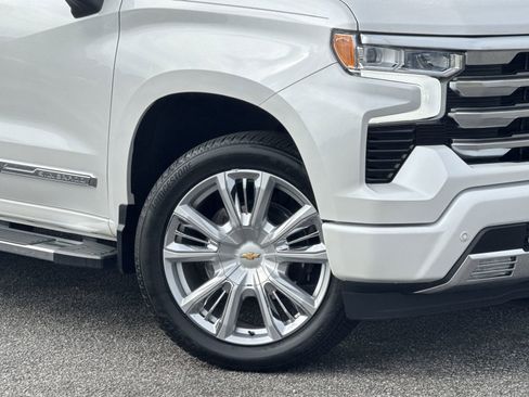 Used 2024 Chevrolet Silverado 1500 High Country w/ High Country Premium Package image 21