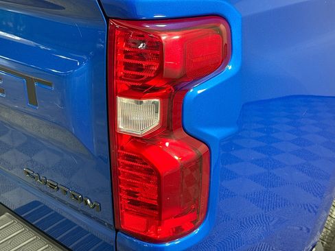 Used 2023 Chevrolet Silverado 1500 Custom w/ LPO, Dark Essentials Package image 31