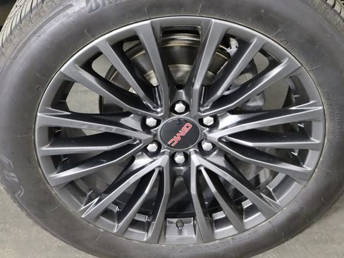Used 2020 GMC Sierra 1500 AT4 w/ AT4 Premium Package AWD/4WD image 40