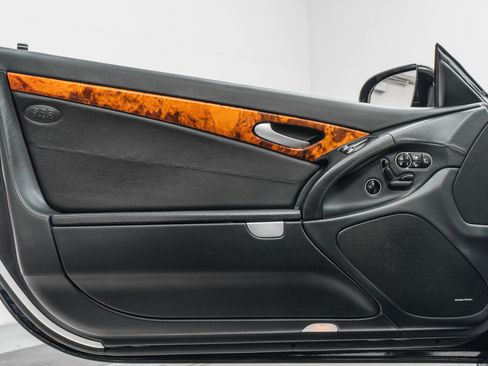 Used 2011 Mercedes-Benz SL 63 AMG image 40