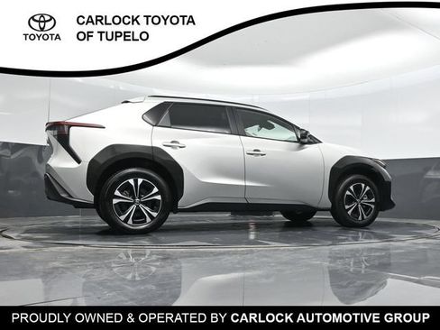 Used 2025 Toyota bZ4X FWD image 53
