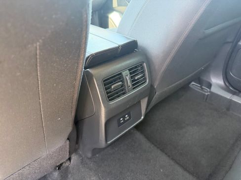 Used 2023 Nissan Rogue SV FWD image 23