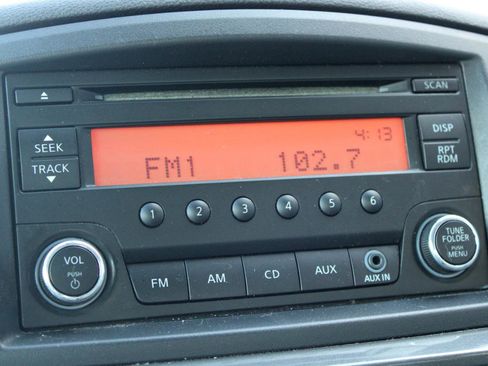 Used 2014 Nissan Quest S image 29