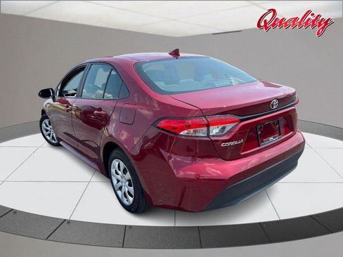 Used 2024 Toyota Corolla LE FWD image 5