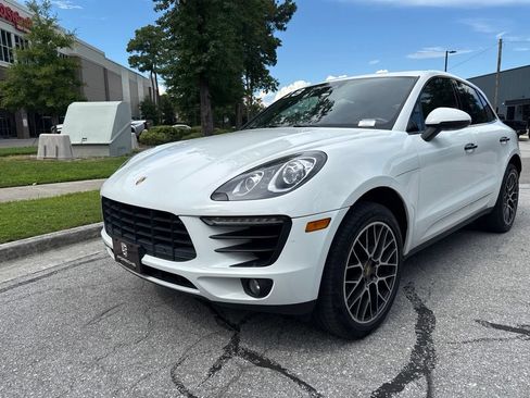 Used 2018 Porsche Macan S AWD/4WD image 9