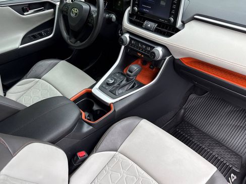 Used 2019 Toyota RAV4 Adventure AWD/4WD image 16