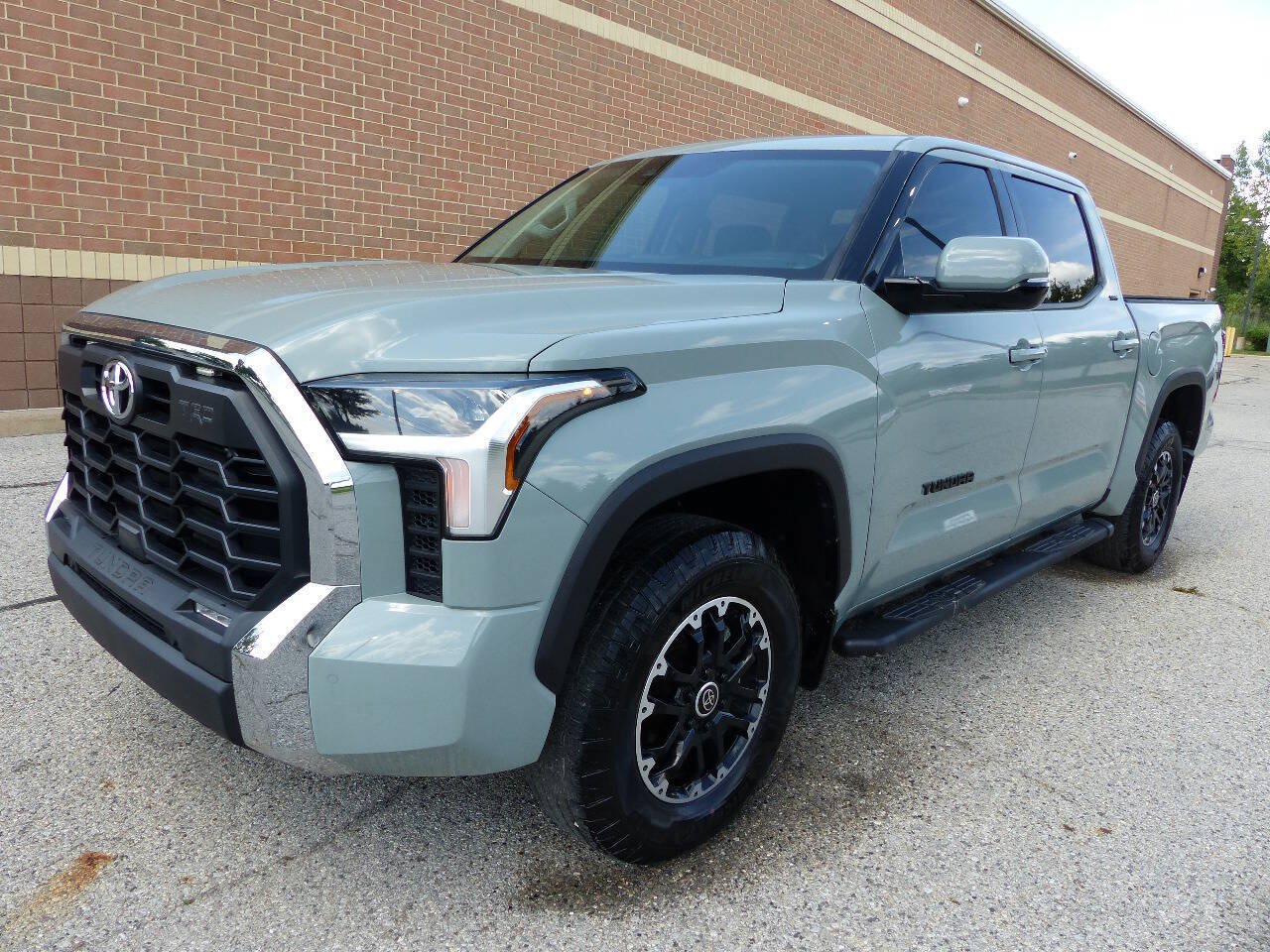 Used 2022 Toyota Tundra SR5 AWD/4WD image 6