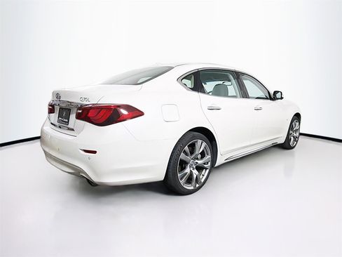 Used 2019 INFINITI Q70 L 3.7 w/ Sensory Package image 7