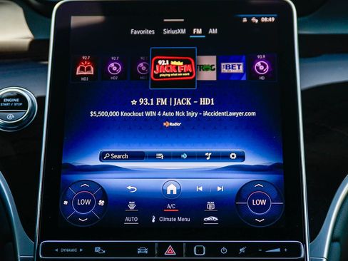 Used 2024 Mercedes-Benz GLC 300 image 14