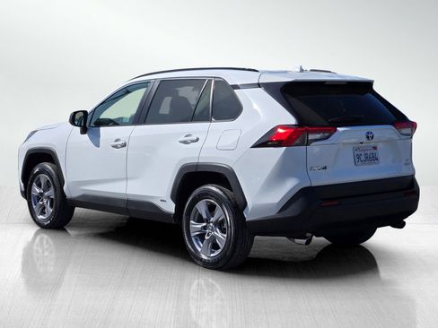 Used 2022 Toyota RAV4 LE AWD/4WD image 6